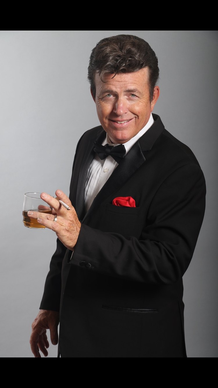Bob Caudle as Dean Martin